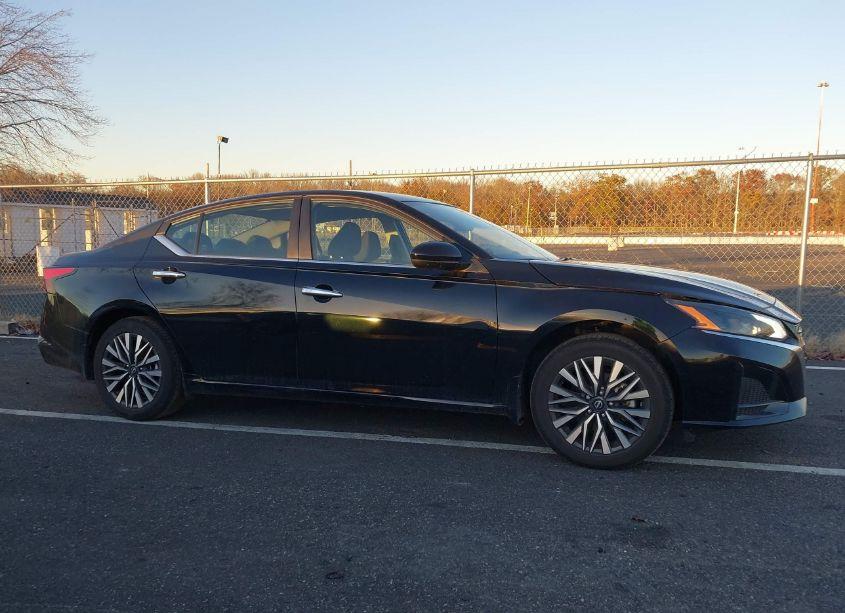 Photo 13 of 2023 Nissan Altima SV INTELLIGENT AWD (VIN 1N4BL4DW6PN413873)