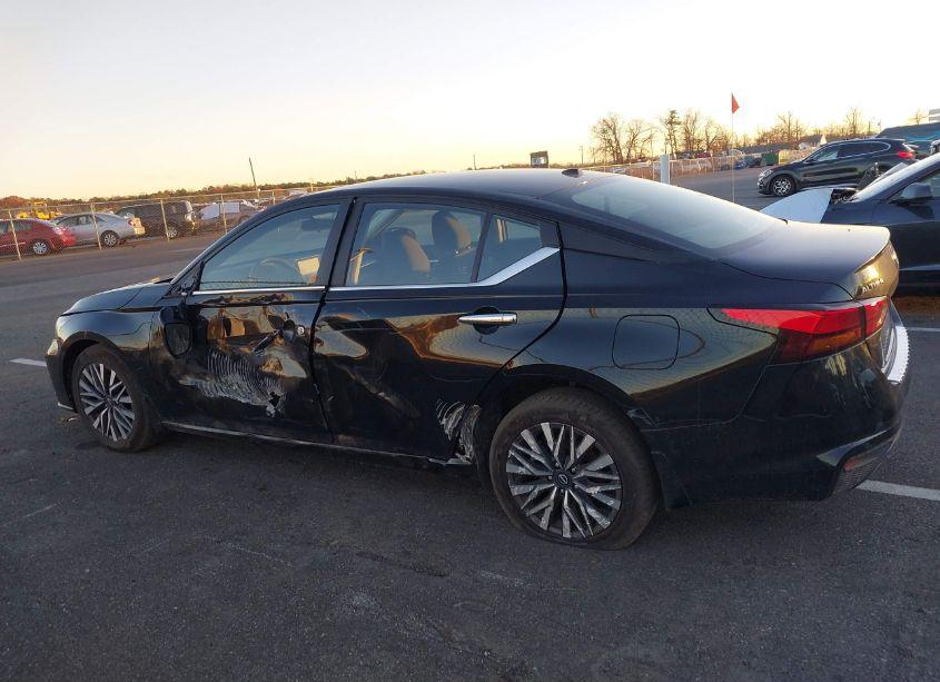 Photo 14 of 2023 Nissan Altima SV INTELLIGENT AWD (VIN 1N4BL4DW6PN413873)