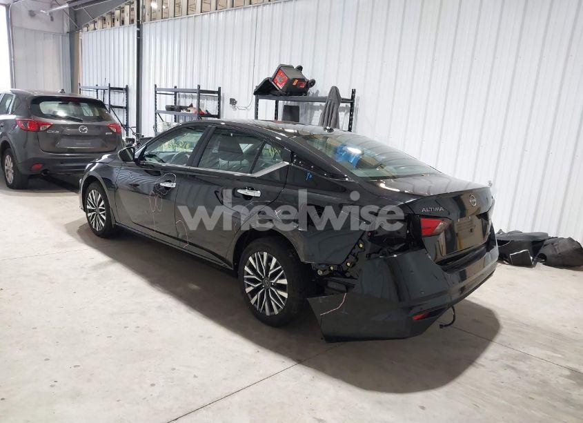 Photo 3 of 2024 Nissan Altima SV INTELLIGENT AWD (VIN 1N4BL4DW6RN326218)