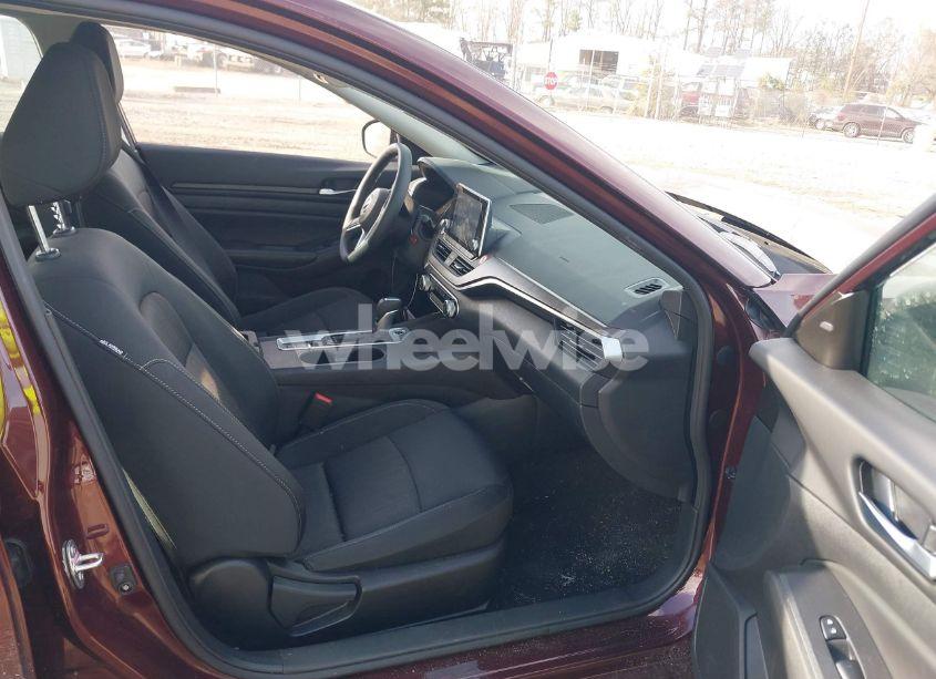 Photo 5 of 2025 Nissan Altima SV AWD (VIN 1N4BL4DW6SN318691)