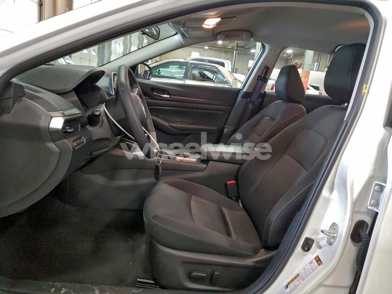 Photo 7 of 2025 NISSAN ALTIMA SV (VIN 1N4BL4DW6SN345549)