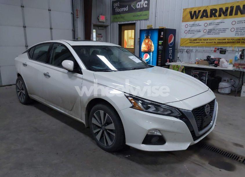 2019 Nissan Altima 2.5 SV (VIN 1N4BL4DW7KC205277) main photo