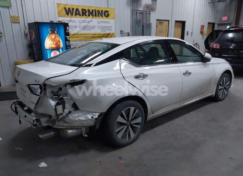 Photo 4 of 2019 Nissan Altima 2.5 SV (VIN 1N4BL4DW7KC205277)