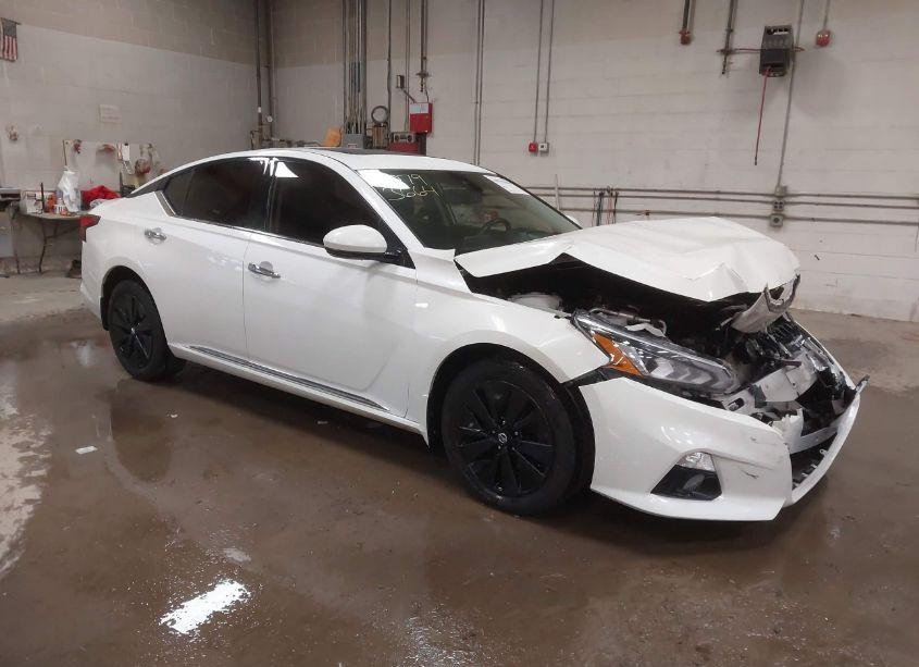 2019 Nissan Altima 2.5 SV (VIN 1N4BL4DW7KN303648) main photo