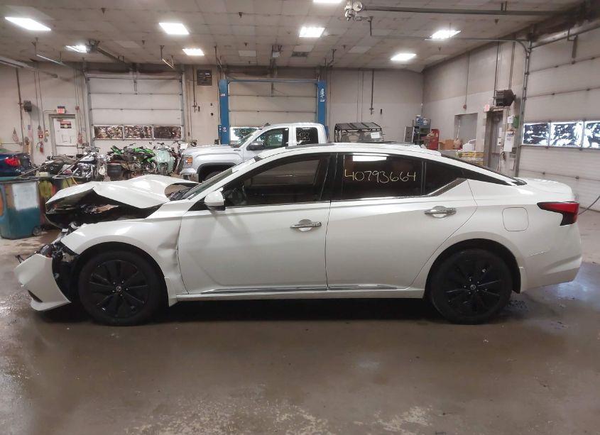 Photo 14 of 2019 Nissan Altima 2.5 SV (VIN 1N4BL4DW7KN303648)