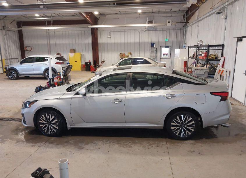 Photo 14 of 2023 Nissan Altima SV INTELLIGENT AWD (VIN 1N4BL4DW7PN328525)