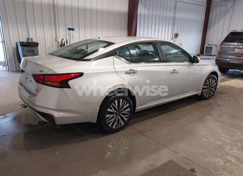 Photo 4 of 2023 Nissan Altima SV INTELLIGENT AWD (VIN 1N4BL4DW7PN328525)