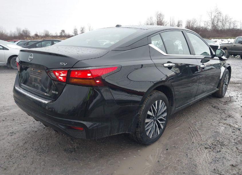 Photo 4 of 2023 Nissan Altima SV INTELLIGENT AWD (VIN 1N4BL4DW7PN402333)