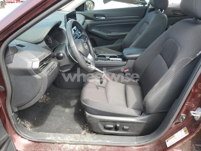 Photo 2 of 2024 NISSAN ALTIMA SV (VIN 1N4BL4DW7RN321657)