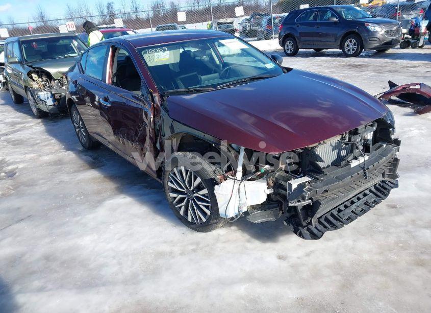 2024 Nissan Altima SV INTELLIGENT AWD (VIN 1N4BL4DW7RN425503) main photo