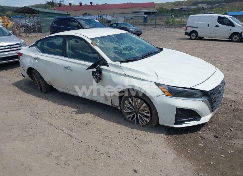 2025 Nissan Altima SV AWD (VIN 1N4BL4DW7SN331188) main photo