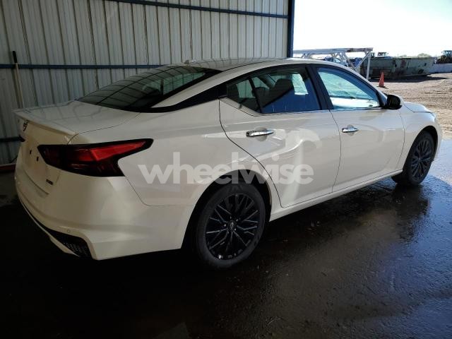 Photo 3 of 2025 NISSAN ALTIMA SV (VIN 1N4BL4DW7SN406567)