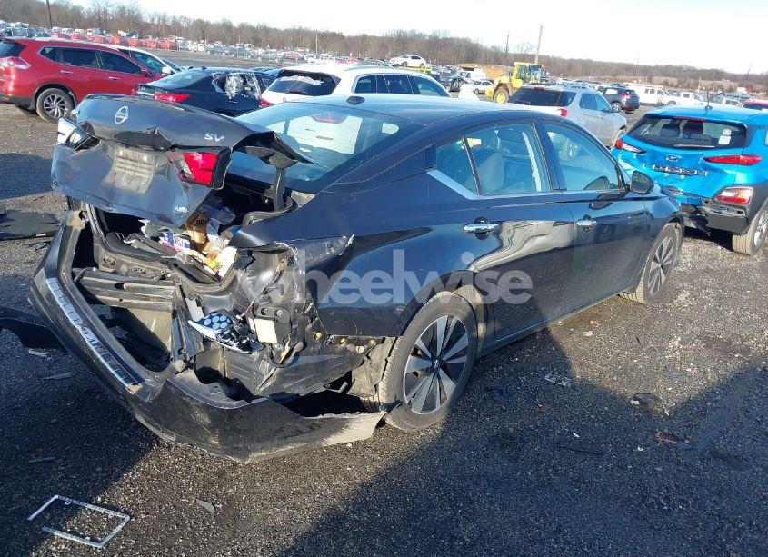 Photo 4 of 2019 Nissan Altima 2.5 SV (VIN 1N4BL4DW8KC134199)