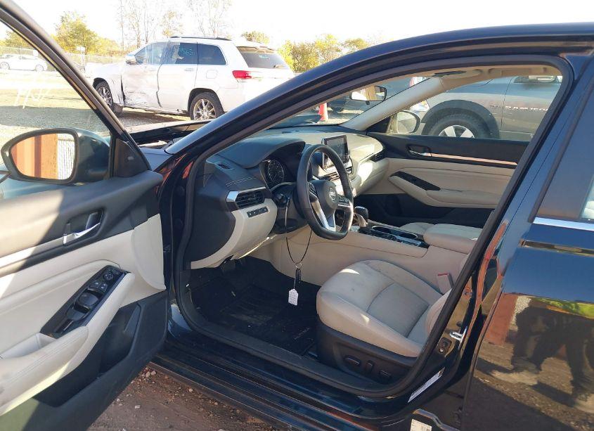 Photo 5 of 2022 Nissan Altima SV INTELLIGENT AWD (VIN 1N4BL4DW8NN358372)