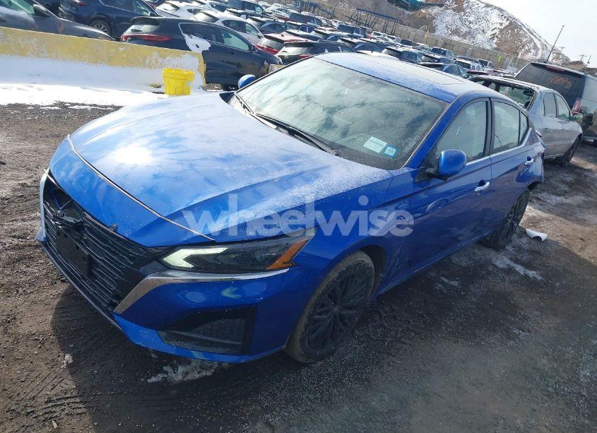 Photo 2 of 2025 Nissan Altima SV AWD (VIN 1N4BL4DW8SN336870)