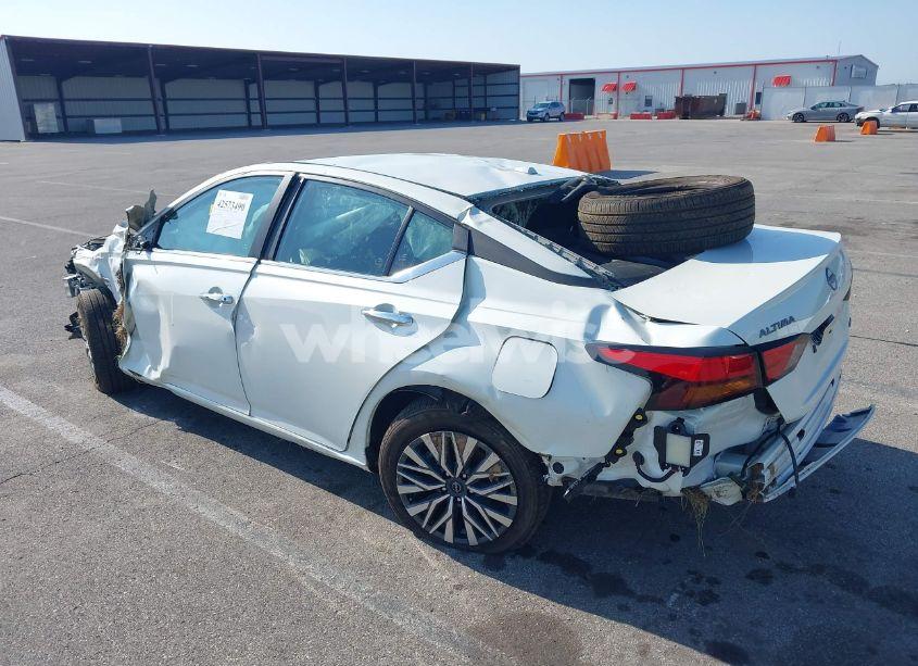 Photo 3 of 2025 Nissan Altima SV AWD (VIN 1N4BL4DW8SN362899)