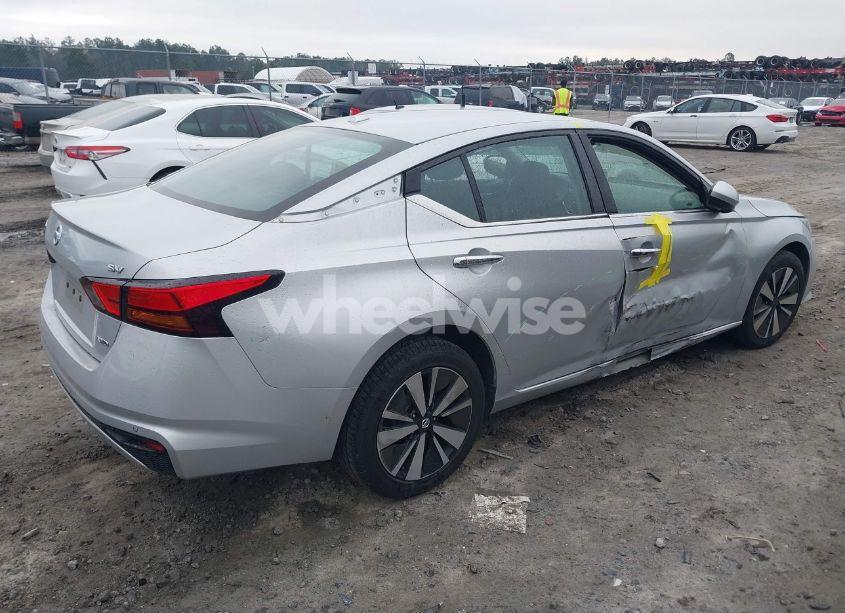 Photo 4 of 2021 Nissan Altima SV INTELLIGENT AWD (VIN 1N4BL4DW9MN314833)