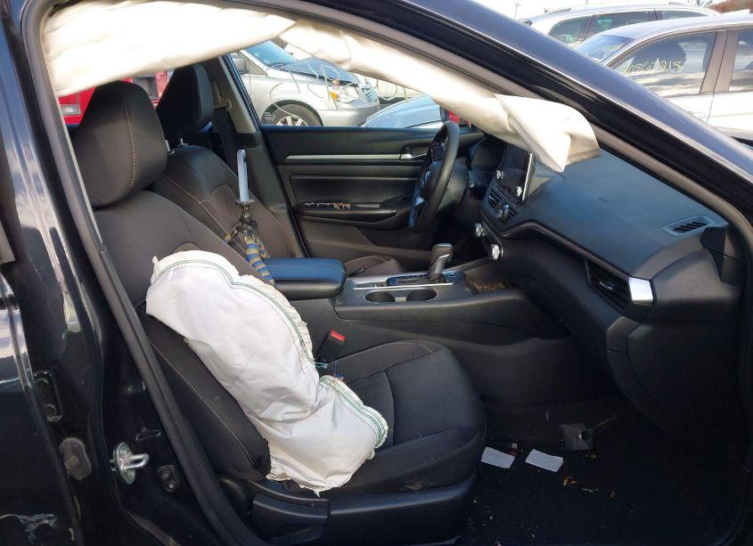 Photo 5 of 2022 Nissan Altima SV INTELLIGENT AWD (VIN 1N4BL4DW9NN339796)