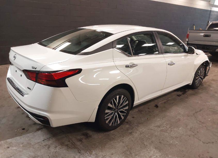Photo 4 of 2023 Nissan Altima SV INTELLIGENT AWD (VIN 1N4BL4DW9PN395224)
