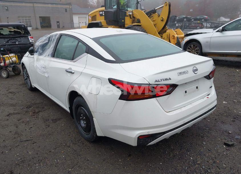 Photo 3 of 2024 Nissan Altima SV INTELLIGENT AWD (VIN 1N4BL4DW9RN401879)