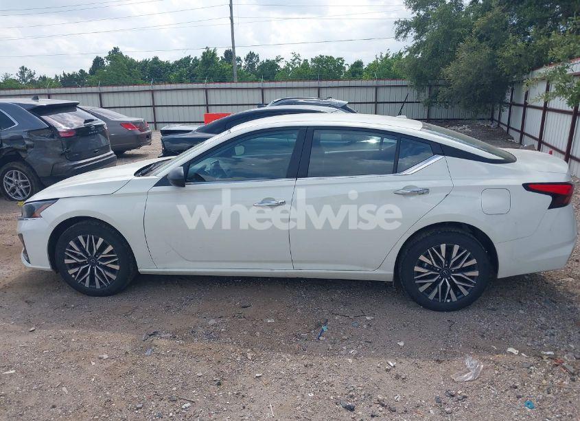 Photo 14 of 2025 Nissan Altima SV AWD (VIN 1N4BL4DW9SN338143)