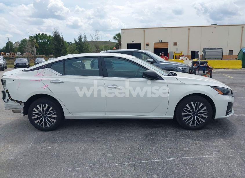 Photo 14 of 2025 Nissan Altima SV AWD (VIN 1N4BL4DW9SN354116)