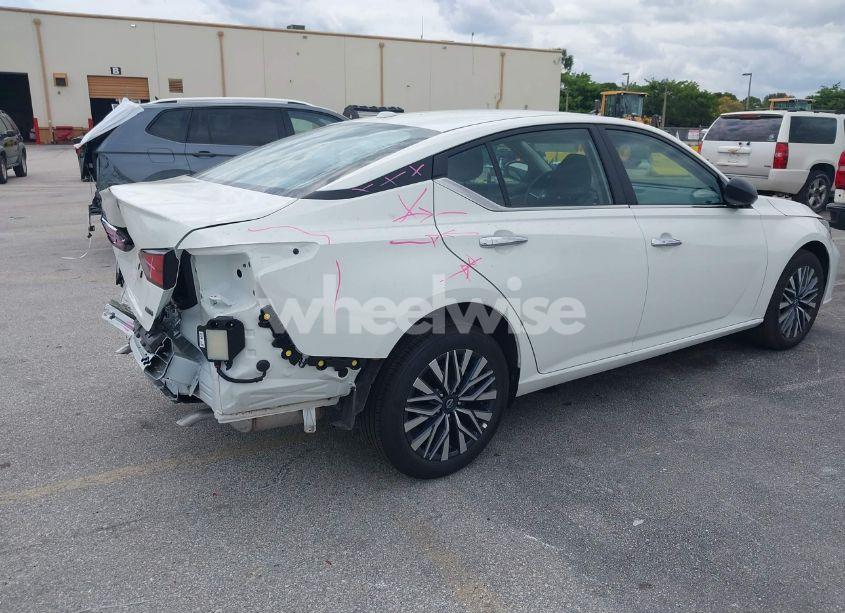 Photo 4 of 2025 Nissan Altima SV AWD (VIN 1N4BL4DW9SN354116)