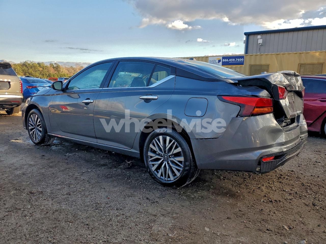 Photo 2 of 2025 NISSAN ALTIMA SV (VIN 1N4BL4DW9SN413293)