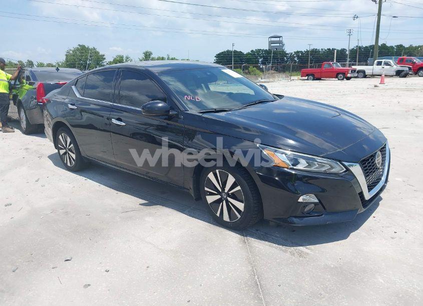 2019 Nissan Altima 2.5 SV (VIN 1N4BL4DWXKC194615) main photo