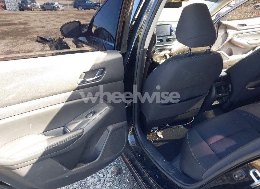 Photo 8 of 2019 Nissan Altima 2.5 SV (VIN 1N4BL4DWXKC250617)