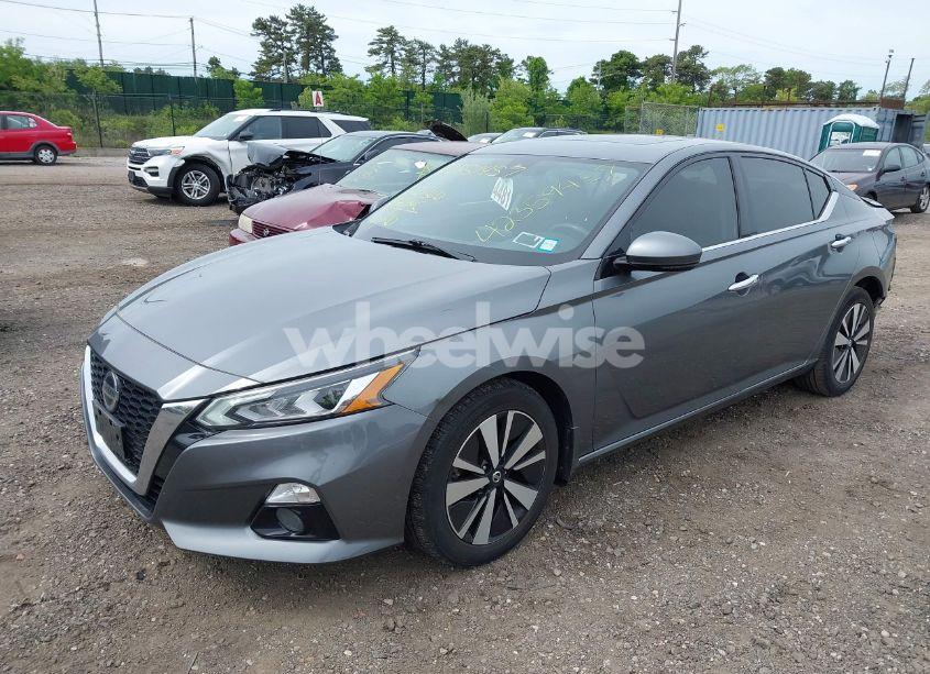 Photo 2 of 2020 Nissan Altima SV INTELLIGENT AWD (VIN 1N4BL4DWXLC172566)