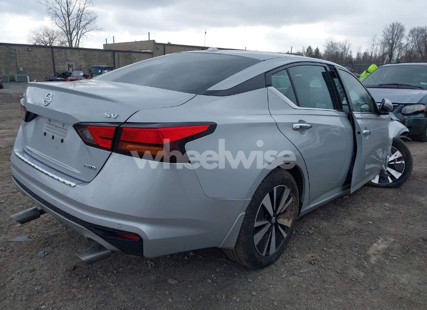 Photo 4 of 2021 Nissan Altima SV INTELLIGENT AWD (VIN 1N4BL4DWXMN303145)