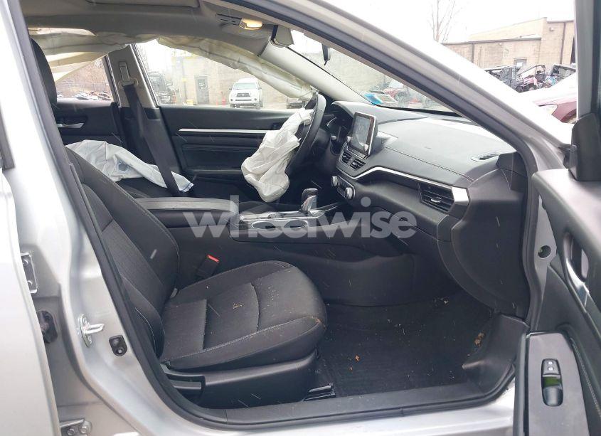 Photo 5 of 2021 Nissan Altima SV INTELLIGENT AWD (VIN 1N4BL4DWXMN303145)