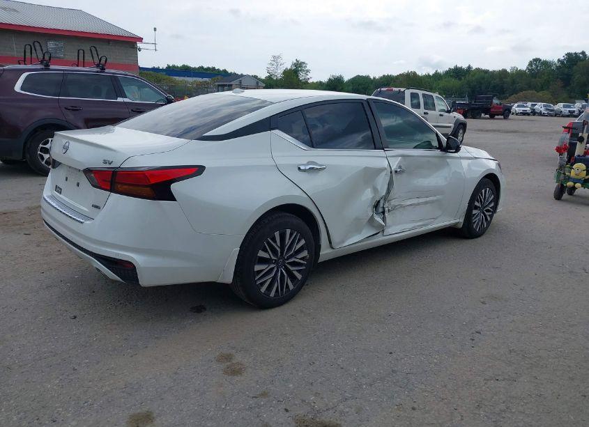 Photo 4 of 2023 Nissan Altima SV INTELLIGENT AWD (VIN 1N4BL4DWXPN381977)