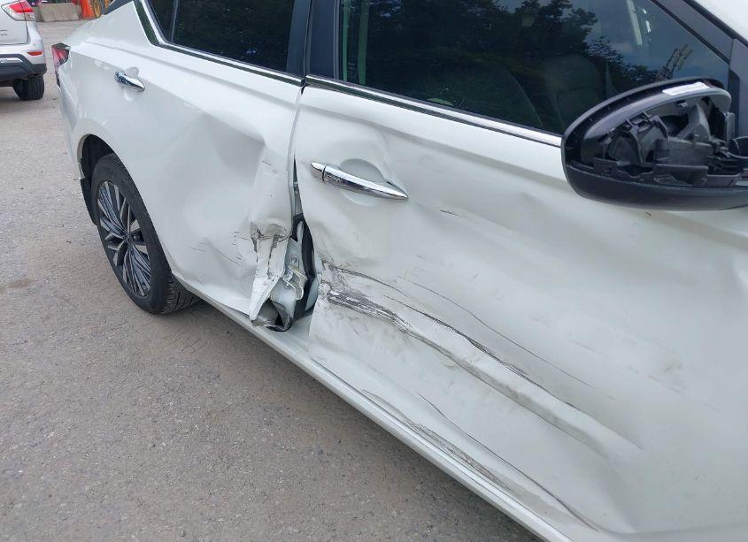 Photo 6 of 2023 Nissan Altima SV INTELLIGENT AWD (VIN 1N4BL4DWXPN381977)