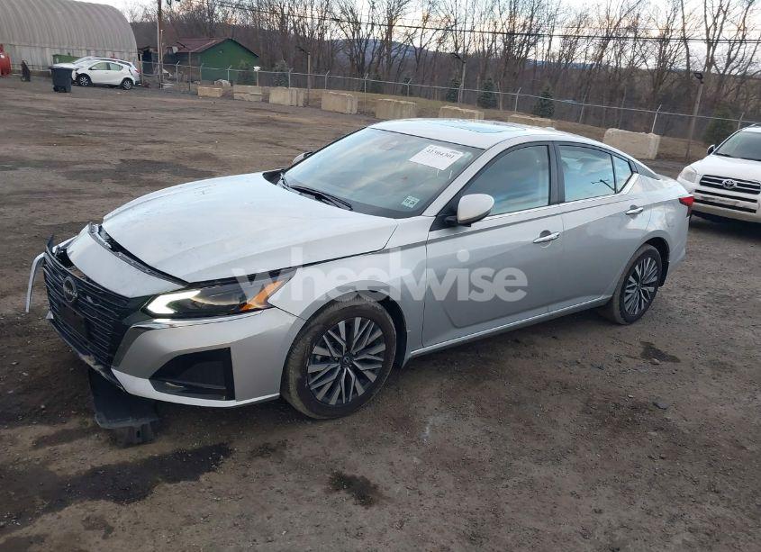 Photo 2 of 2024 Nissan Altima SV INTELLIGENT AWD (VIN 1N4BL4DWXRN302763)