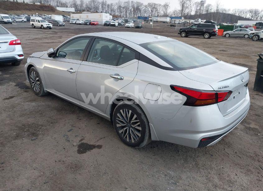 Photo 3 of 2024 Nissan Altima SV INTELLIGENT AWD (VIN 1N4BL4DWXRN302763)