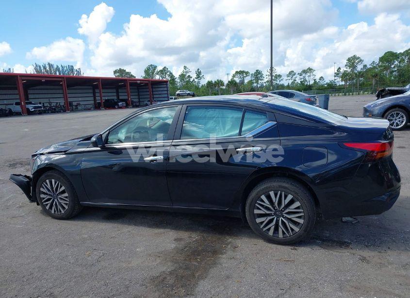 Photo 14 of 2024 Nissan Altima SV INTELLIGENT AWD (VIN 1N4BL4DWXRN366298)