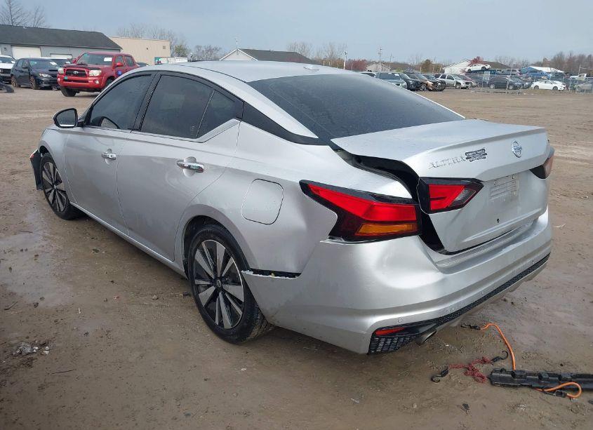 Photo 3 of 2020 Nissan Altima SL FWD (VIN 1N4BL4EV0LC133846)