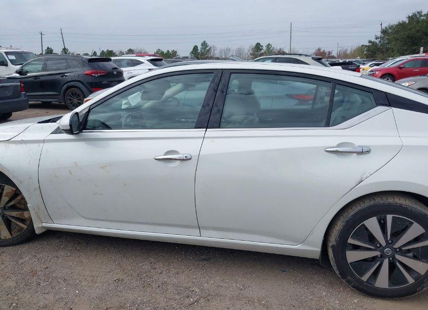 Photo 15 of 2022 Nissan Altima SL FWD (VIN 1N4BL4EV0NN406839)