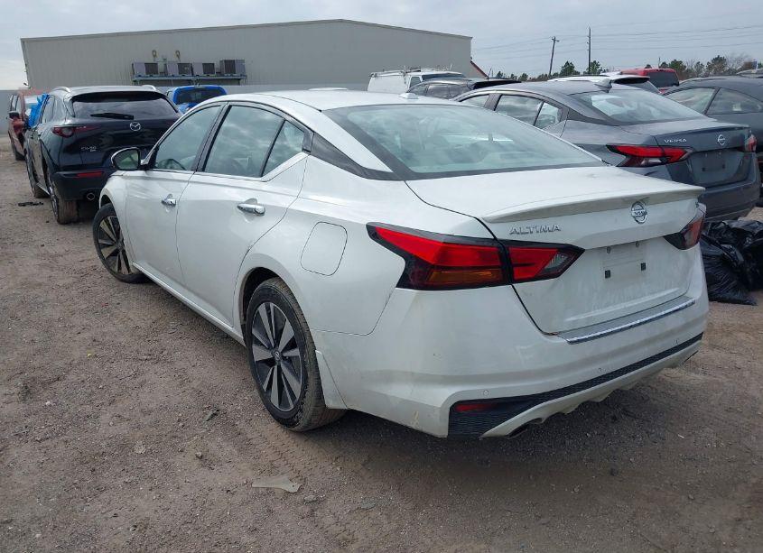 Photo 3 of 2022 Nissan Altima SL FWD (VIN 1N4BL4EV0NN406839)