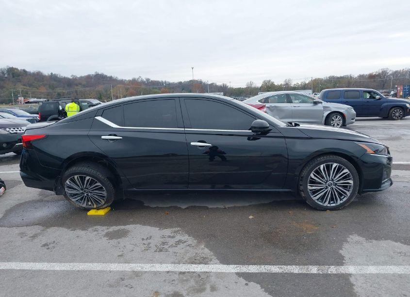 Photo 13 of 2023 Nissan Altima SL FWD (VIN 1N4BL4EV0PN303438)