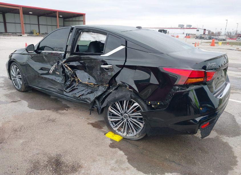 Photo 3 of 2023 Nissan Altima SL FWD (VIN 1N4BL4EV0PN303438)