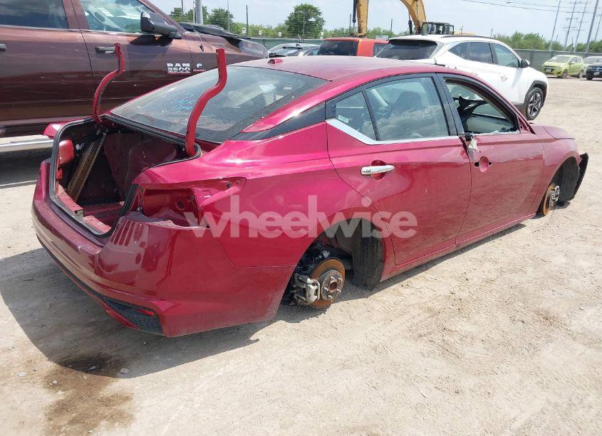 Photo 4 of 2023 Nissan Altima SL FWD (VIN 1N4BL4EV0PN344054)