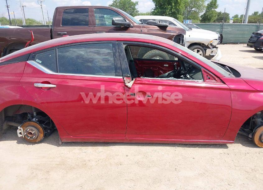 Photo 6 of 2023 Nissan Altima SL FWD (VIN 1N4BL4EV0PN344054)