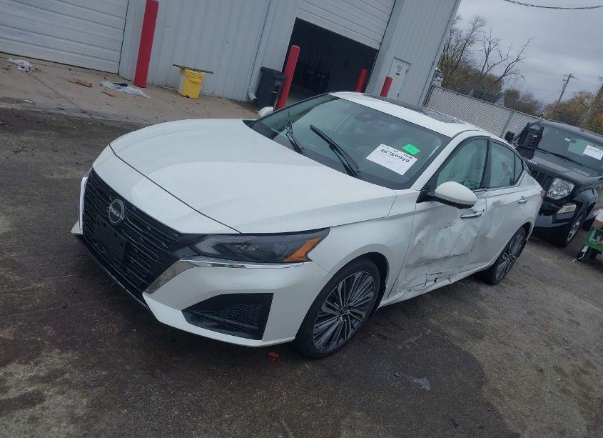 Photo 2 of 2024 Nissan Altima SL FWD (VIN 1N4BL4EV0RN343005)