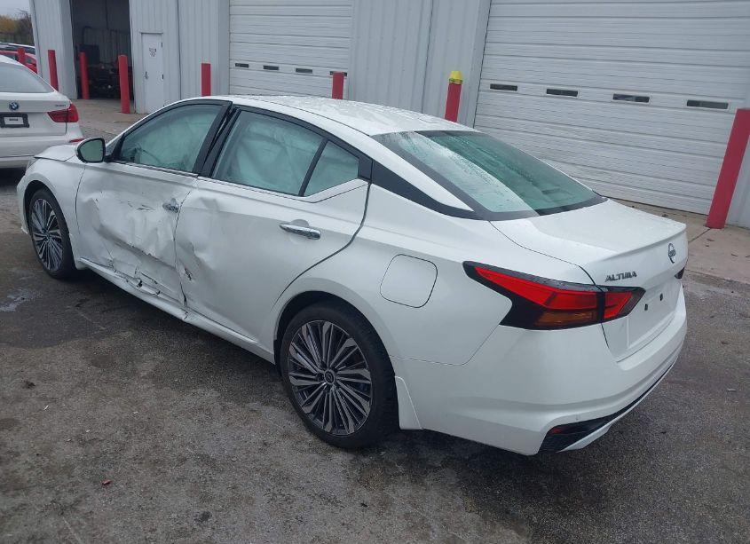 Photo 3 of 2024 Nissan Altima SL FWD (VIN 1N4BL4EV0RN343005)