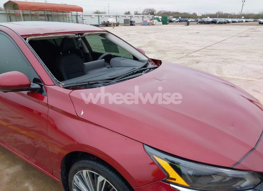 Photo 6 of 2024 Nissan Altima SL FWD (VIN 1N4BL4EV0RN353940)