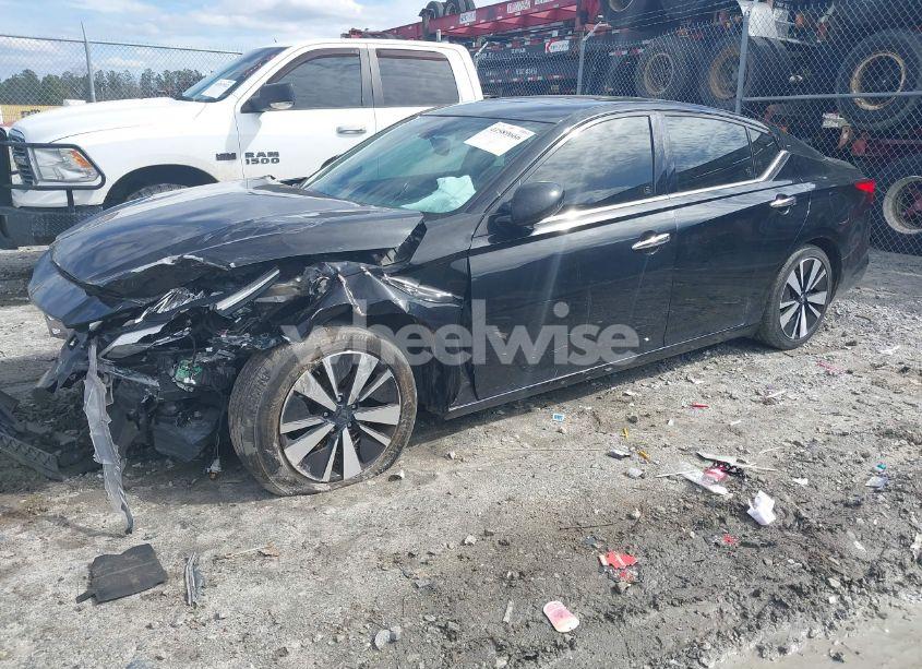 Photo 2 of 2019 Nissan Altima 2.5 SL (VIN 1N4BL4EV1KC160052)