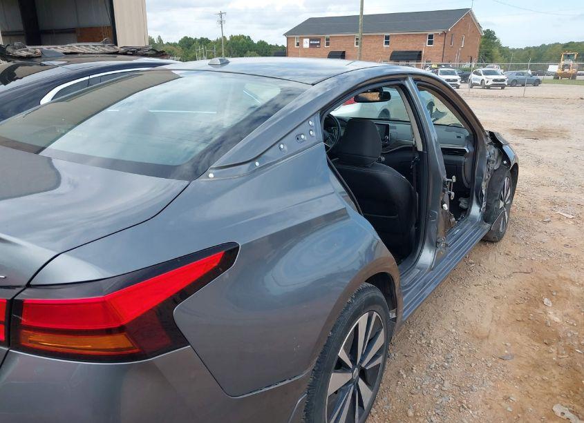 Photo 6 of 2020 Nissan Altima SL FWD (VIN 1N4BL4EV1LC100368)